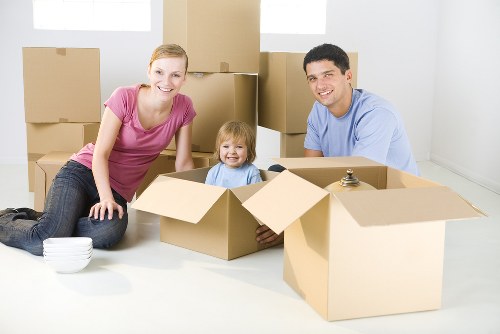 Professional packing and unpacking services in Nottinghill for a smooth home move