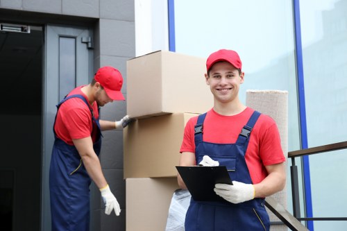Man and van service in Notting Hill for local home moves