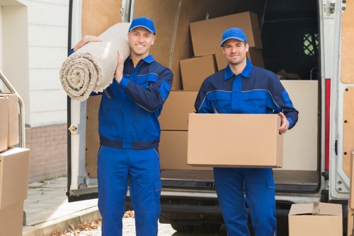 Local removals team planning access for a Notting Hill flat move