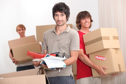 Professional Nottinghill movers packing household items safely