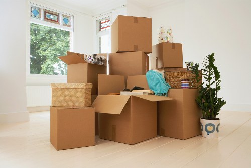 Professional Removal Van Nottinghill service loading belongings securely